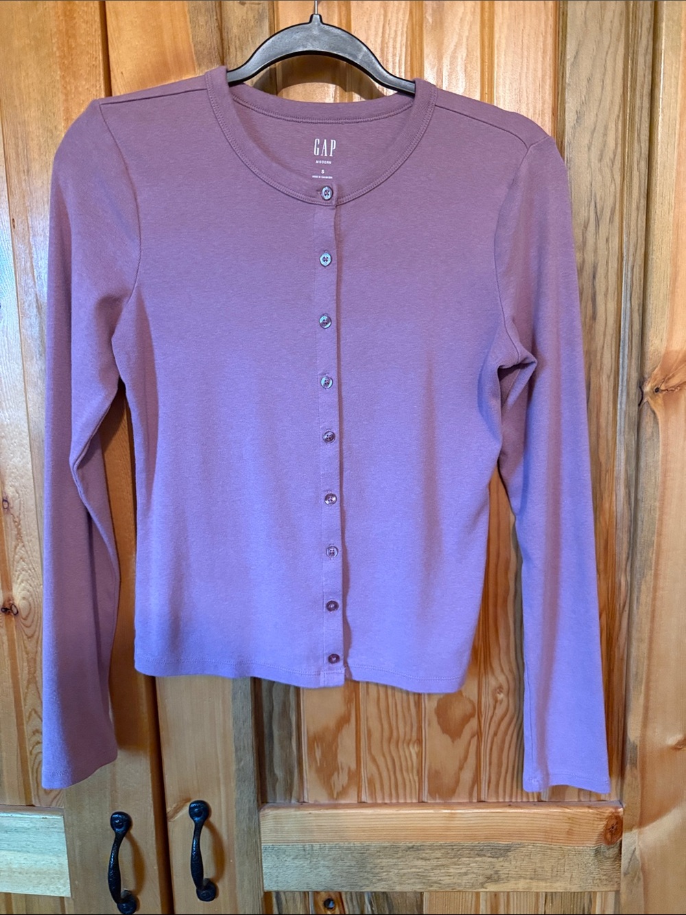 GAP Crewneck Button-Front Long Sleeve Cardigan